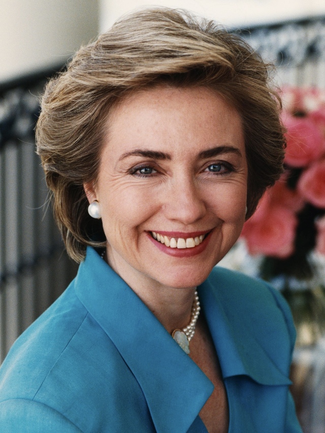 hillary_rodham_clinton_official_white_house_portrait_cropped