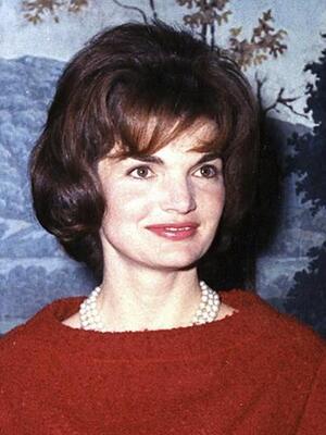 mrs._kennedy_in_the_diplomatic_reception_room_cropped_2.jpeg